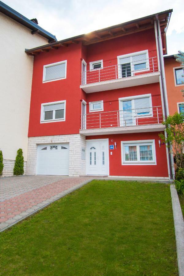 Nada Apartamento Karlovac Exterior foto